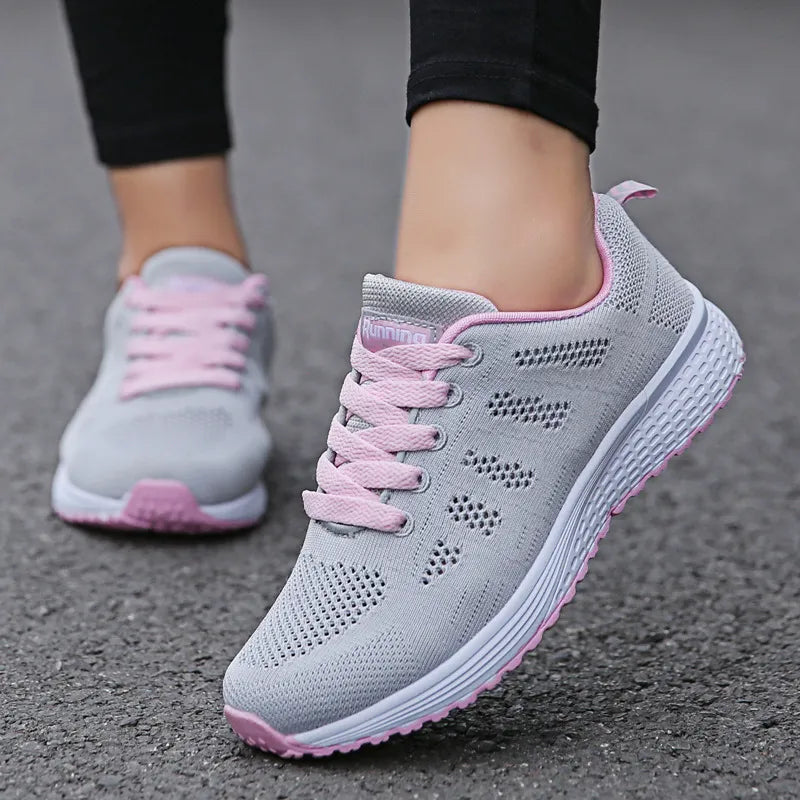 Women's sports shoes trainers