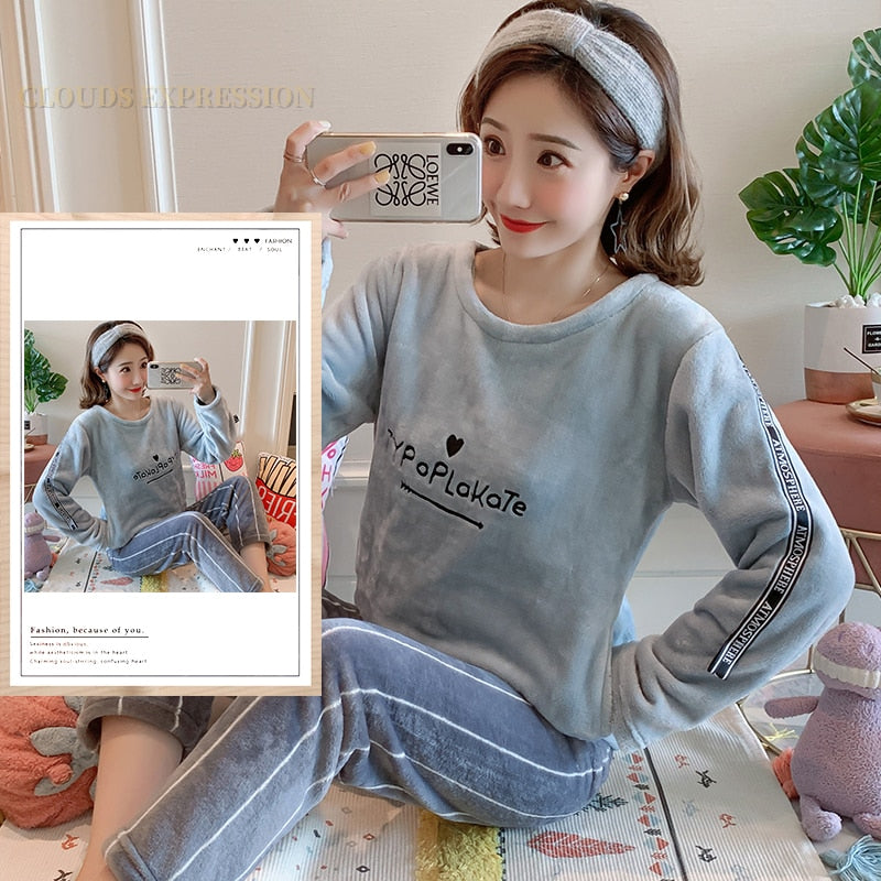 Winter Flannel Women's Pyjama Set