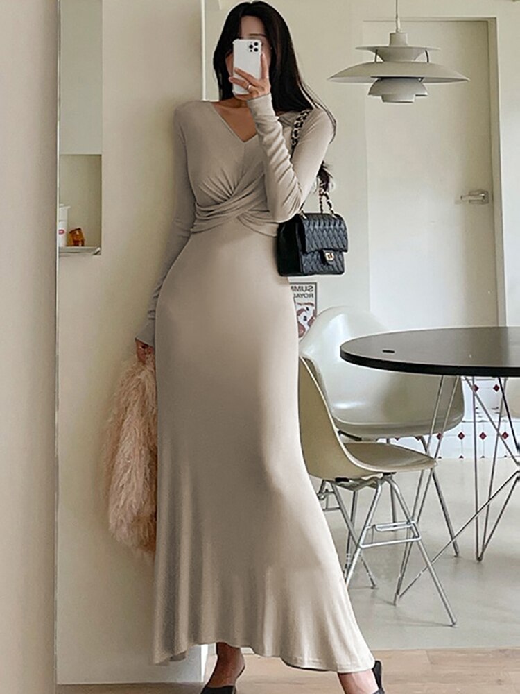 Long sleeve V-Neck knitted Cream Color dress