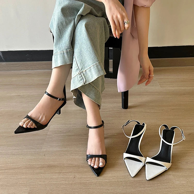 New Fashion Black White Sandals