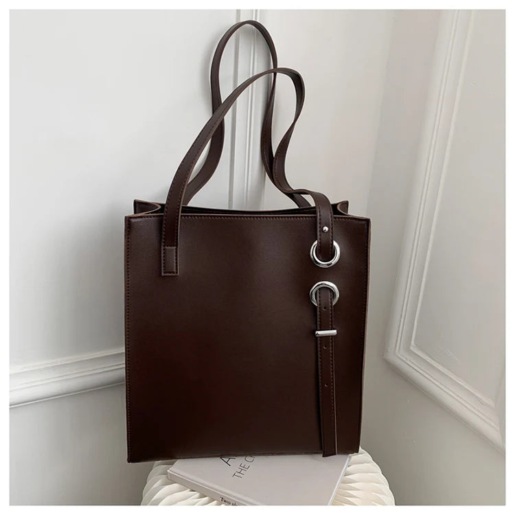 Large minimalistic tote Handbag