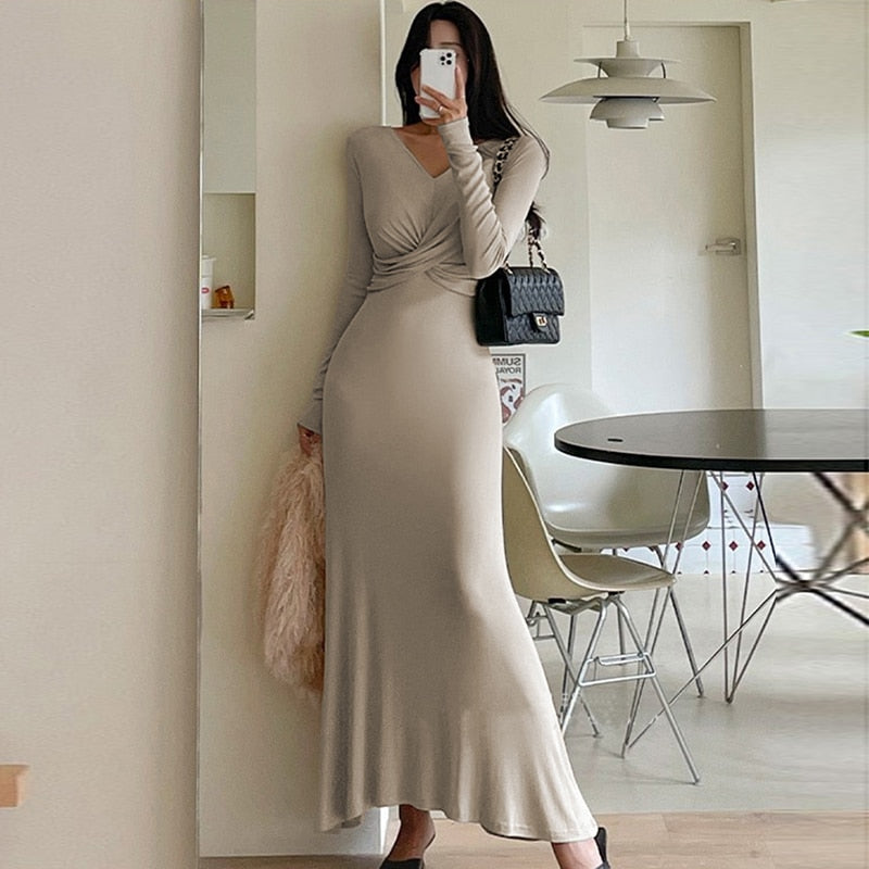 Long sleeve V-Neck knitted Cream Color dress