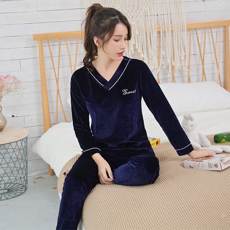 Velvet V-neck Pyjamas