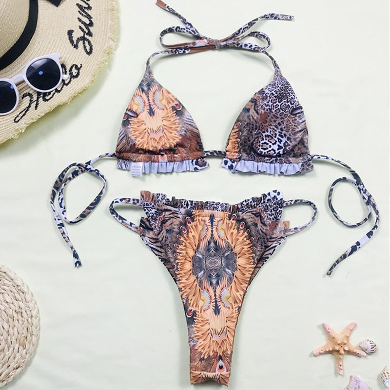 Halter top Three-piece bikini set